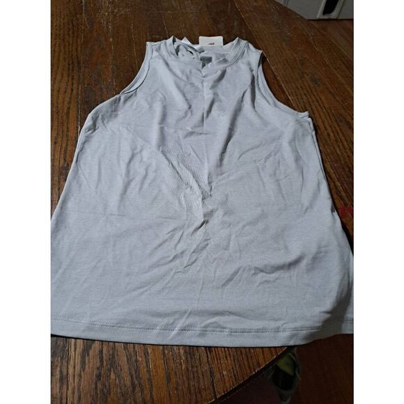 New XXS Fabletics Soft Grey Heather Blake Open Back Tank Top Muscle Shirt NWT - Picture 6 of 8